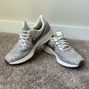 NEW Nike Zoom Pegasus 35 - Women’s 6